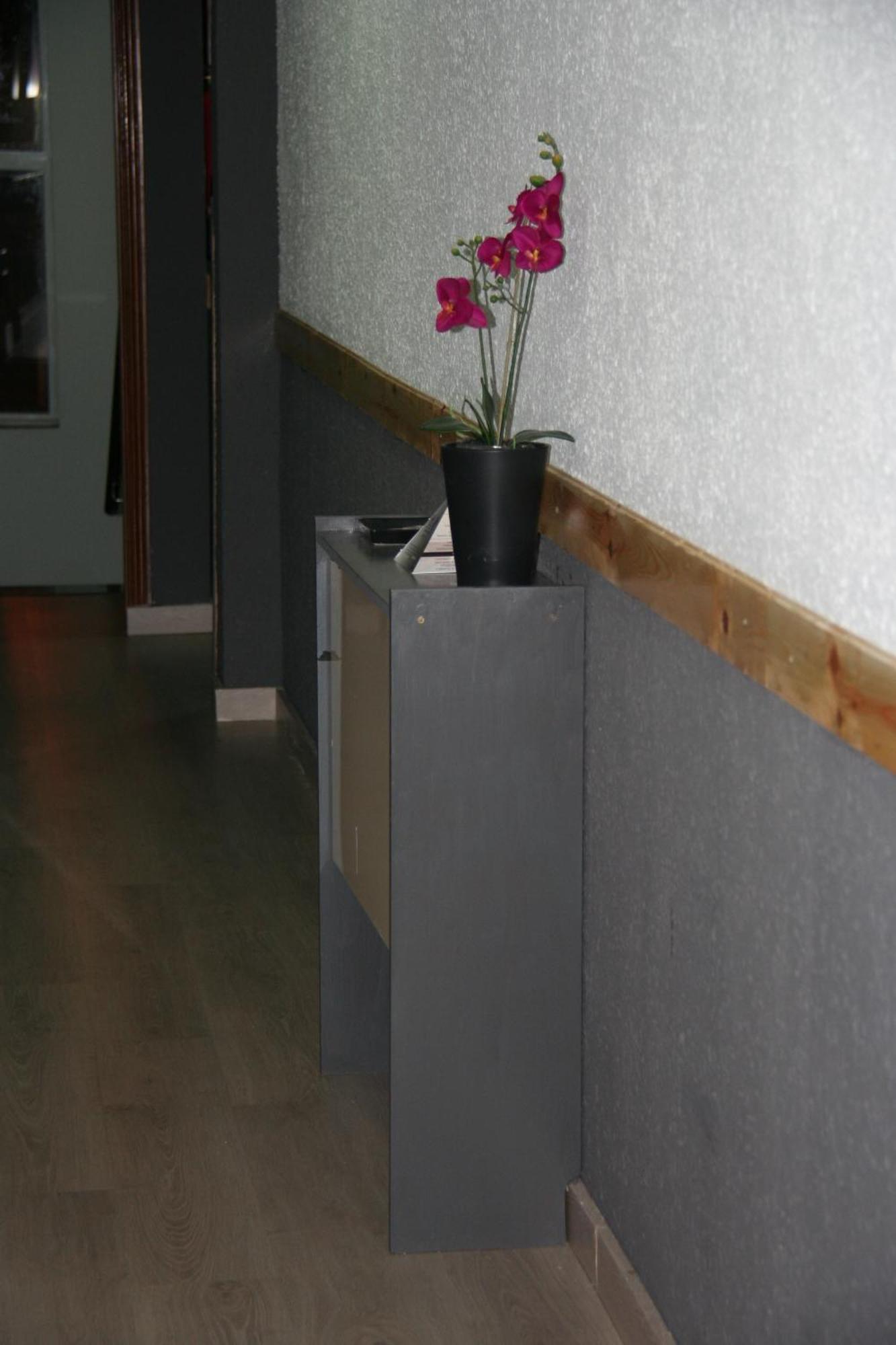 Hostal Restaurante Avenida De Madrid Terrassa Extérieur photo