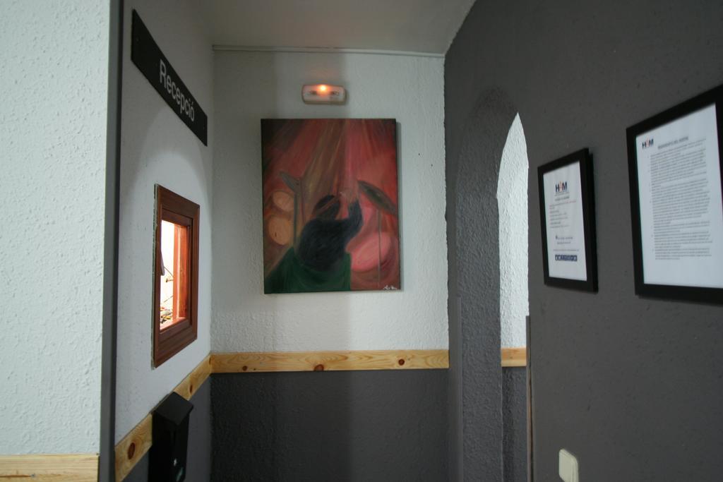 Hostal Restaurante Avenida De Madrid Terrassa Extérieur photo